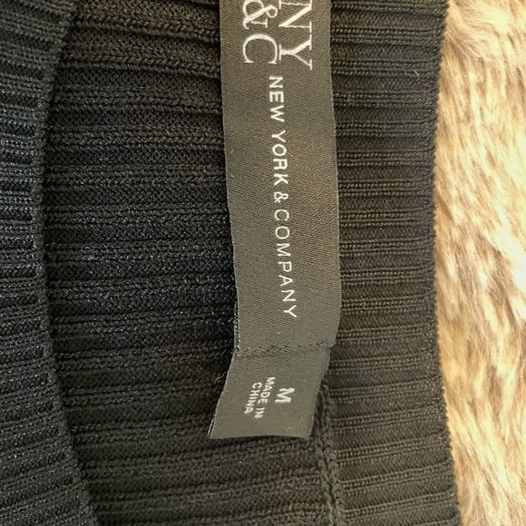 NY&C Black ripped dress, material not heavy, beautiful colorful puffed sleeves - Picture 5 of 7